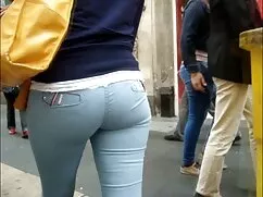 Mamá con grandes xxx ...