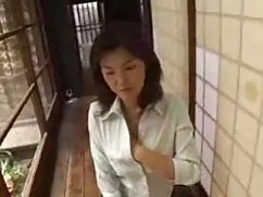 Una dama de jugosos  ...