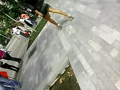 Un tipo con barriga  ...
