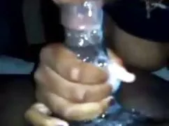 Dio una esbelta more ...