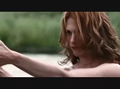 Un hombre puso a una ...