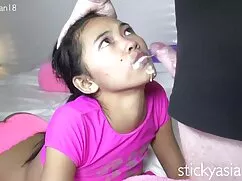 Masajista en ropa ma ...