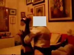 Una morena de videos ...